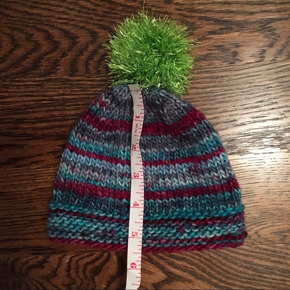 Hand Knitted Baby / Toddler Hat - Picture 6 of 6